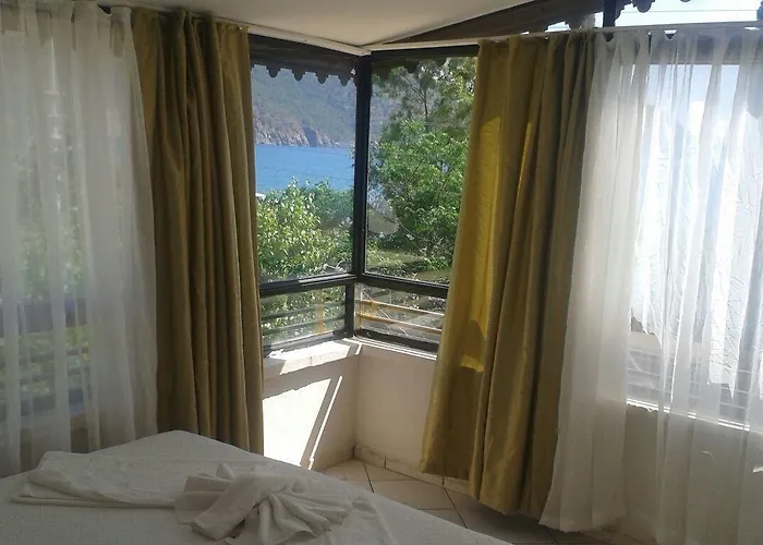 فندق Maviyali أدراسان